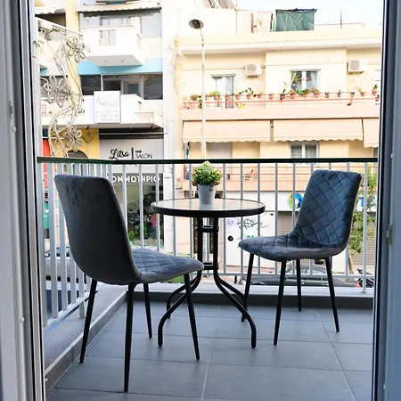 Urban Luxury Side 2