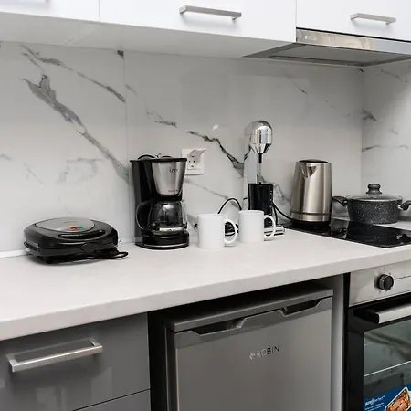 Urban Luxury Side 2 * Saloniki